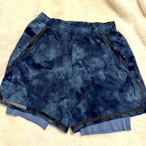 Men’s small Lululemon shorts